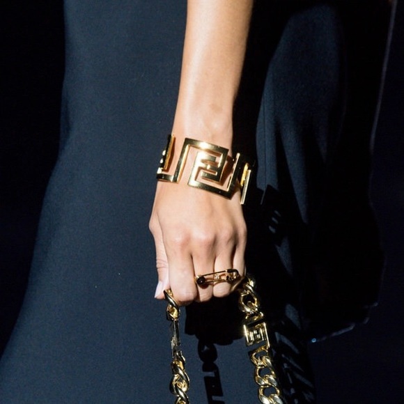 Versace x Fendi: FF Bangle Jumbo Logo Wide Gold Bracelet - Picture 3 of 16